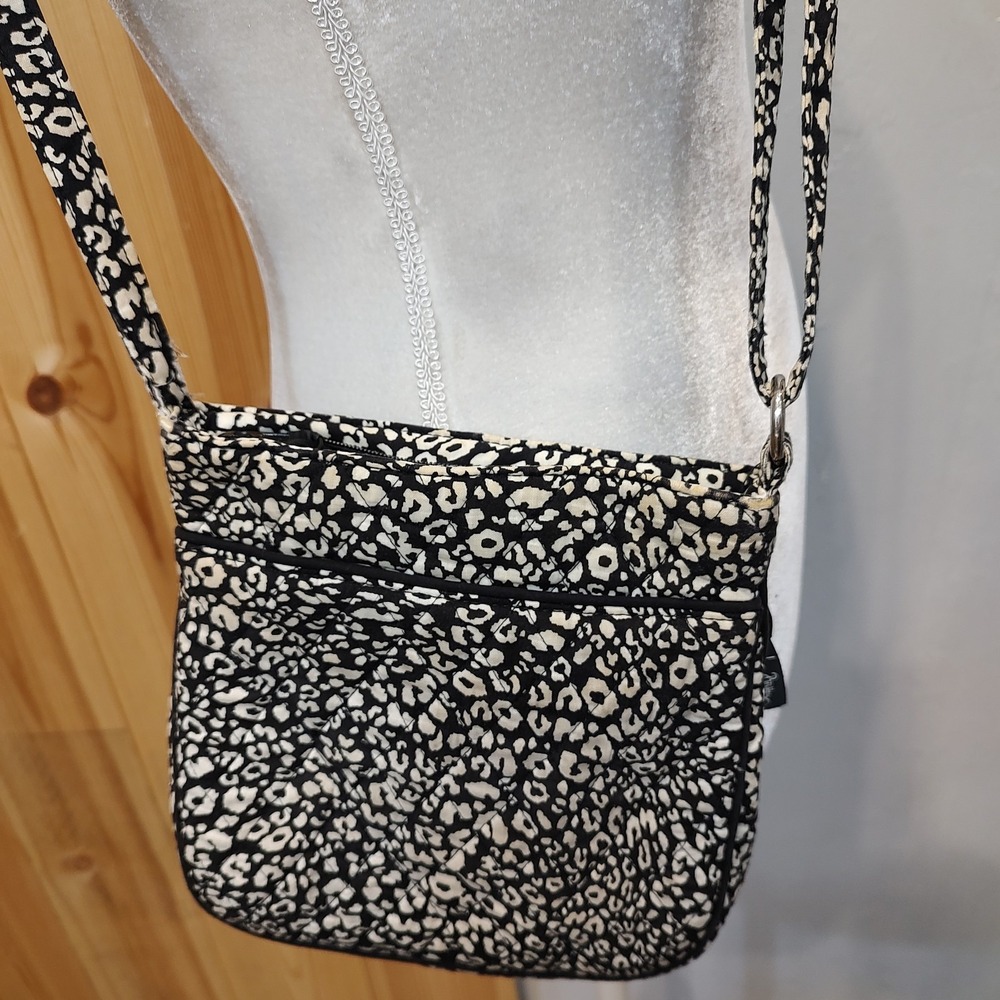 Vera Bradley Black White Animal Print Quilted Crossbody Zip Pockets Adjustable - Picture 3 of 12